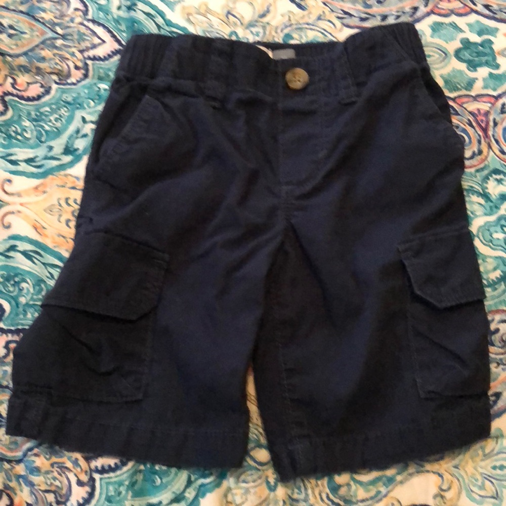 Old navy shorts! Size 3T!